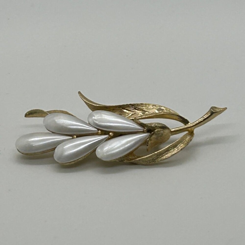 Mamselle Floral Brooch Faux Pearl Freesia Gold-Tone Leaf Finish Vintage Jewelry - Picture 9 of 10